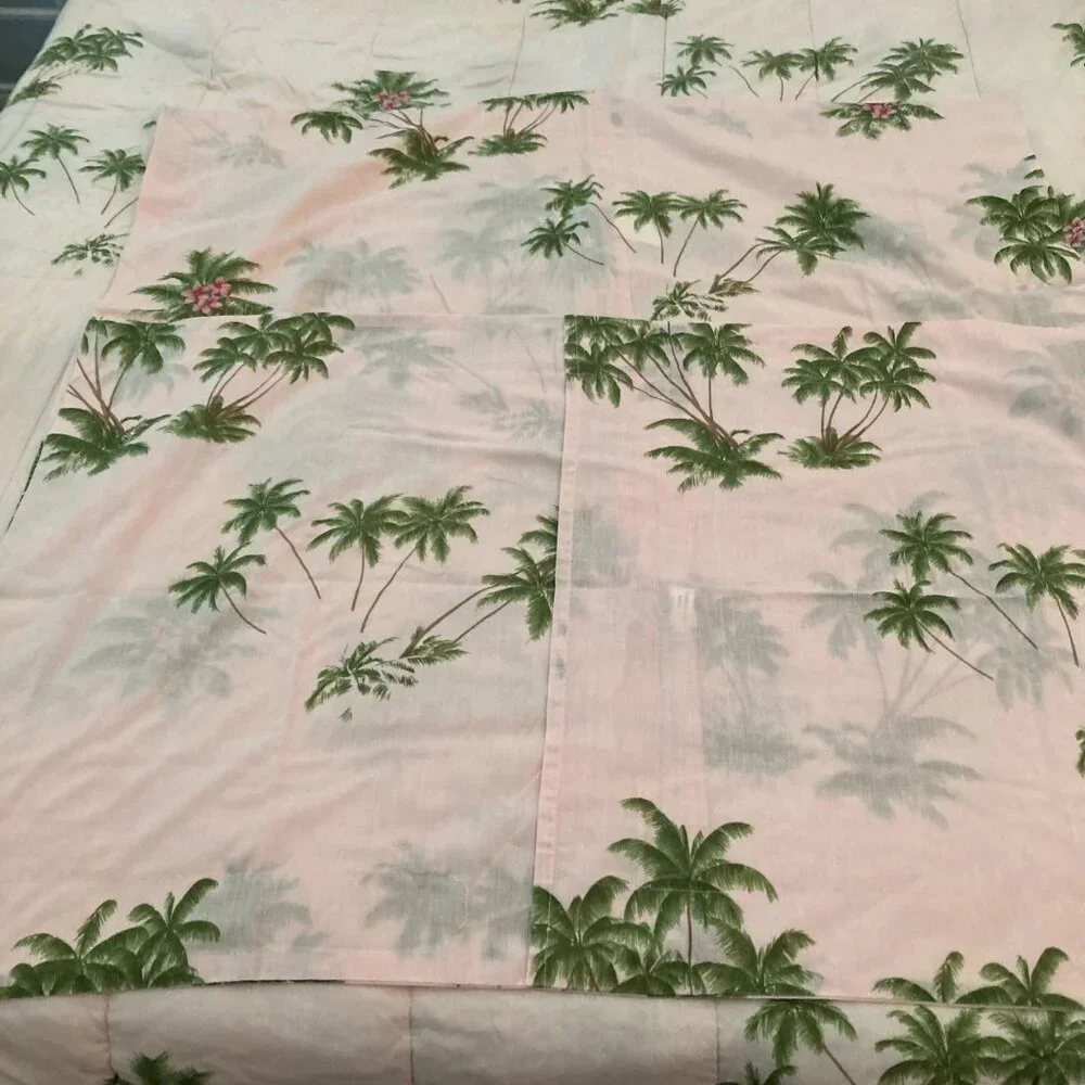 1980s Pink Palm tree comforter and pillow shams - Queen size
